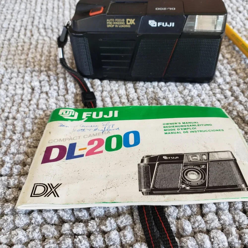 Fuji DL-200 35mm camera